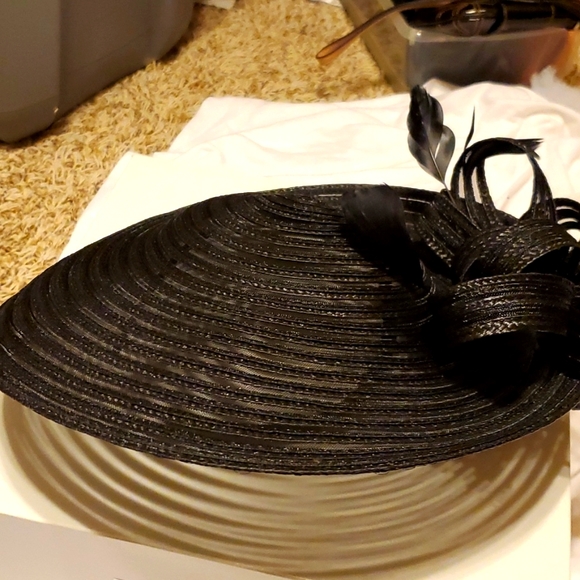 Giovanni Fascinator Black 